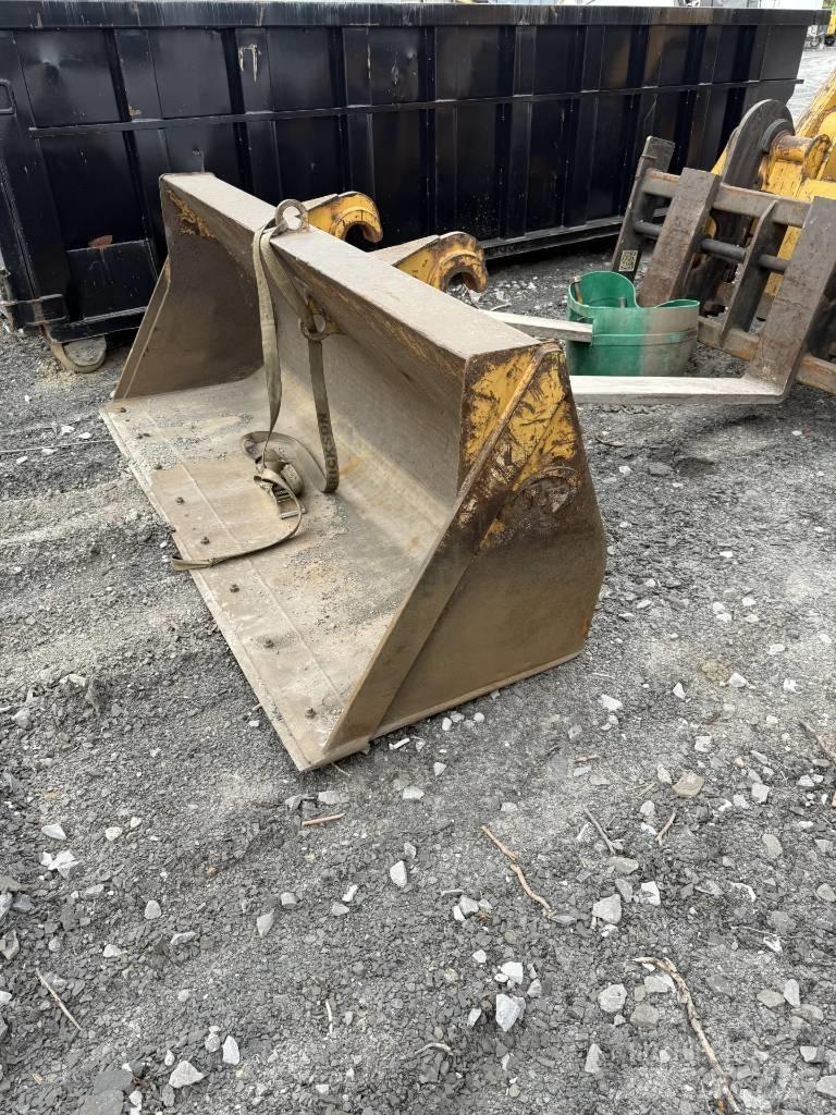 CAT 450 F Kaivurikuormaajat
