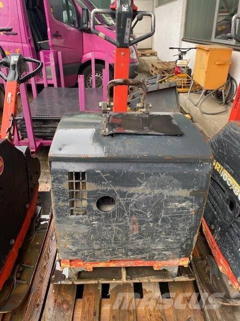 Bomag BPR 100/80 D Tärylevyt