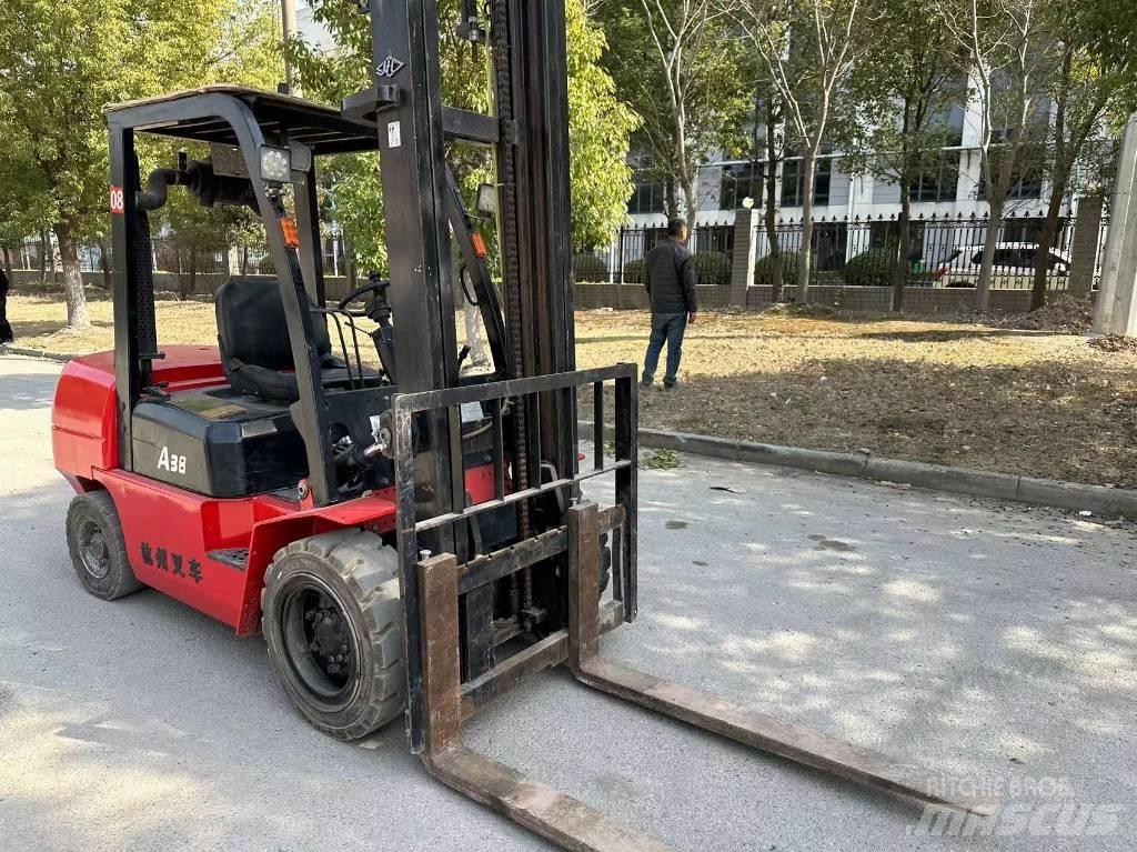Hangcha A38 Dieseltrukit