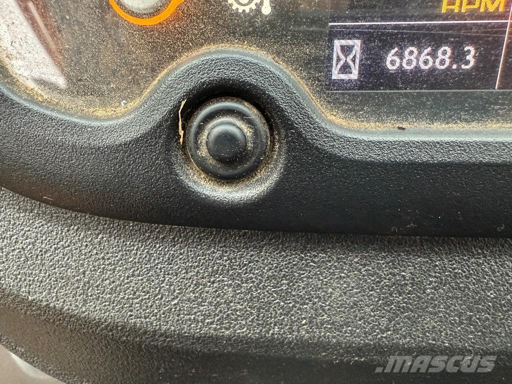 JCB 413 S Pyöräkuormaajat