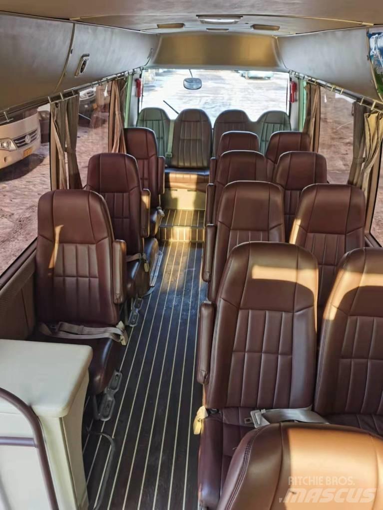Toyota Coaster Bus Minibussit
