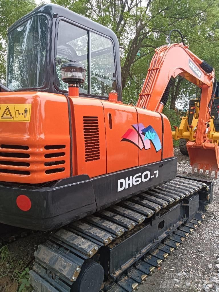 Doosan DH 55 Minikaivukoneet < 7t