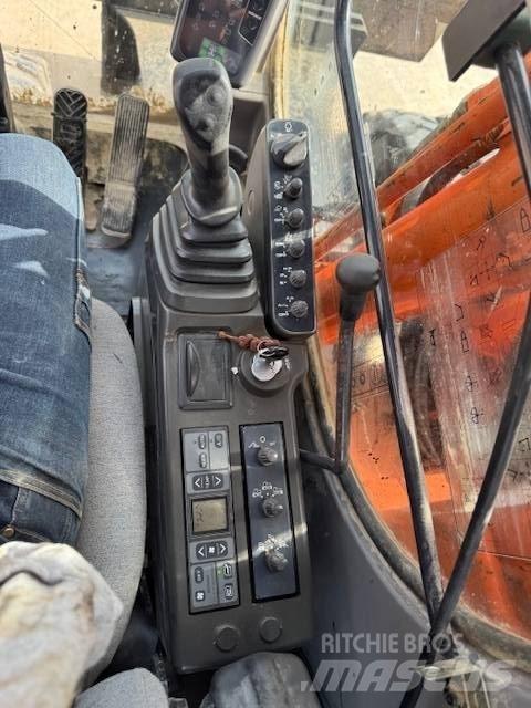 Hitachi ZX 160 W Pyöräkaivukoneet