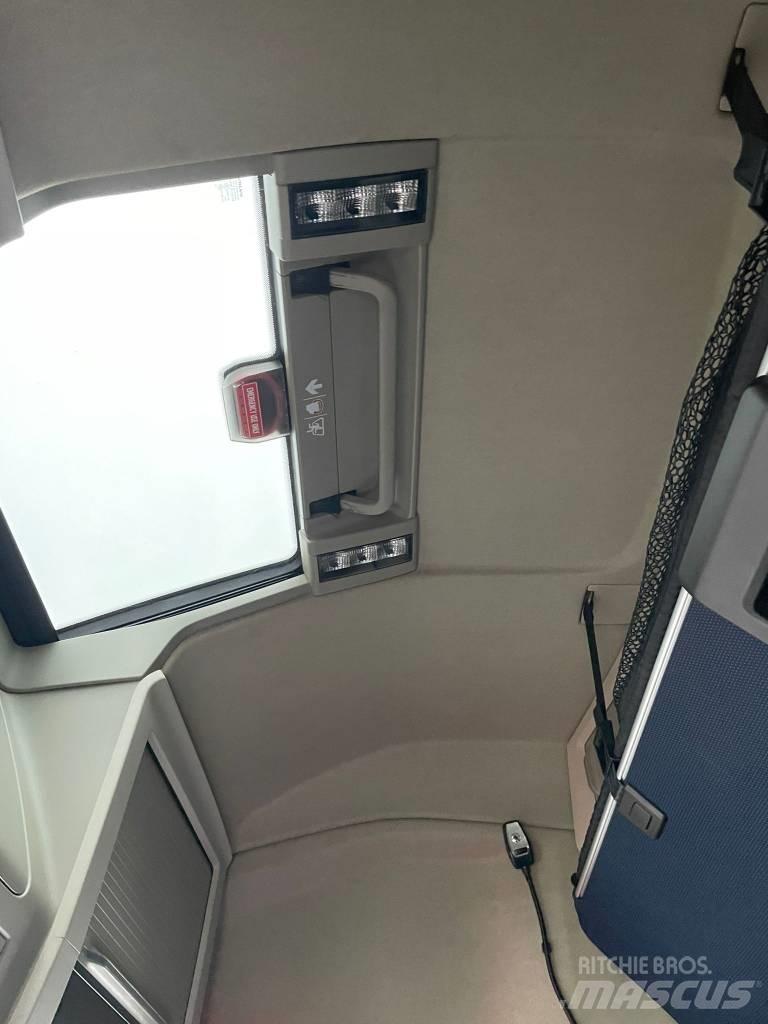 Volvo FH 500 Vetopöytäautot