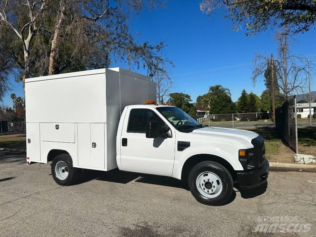 Ford F 350 SD Lava-autot