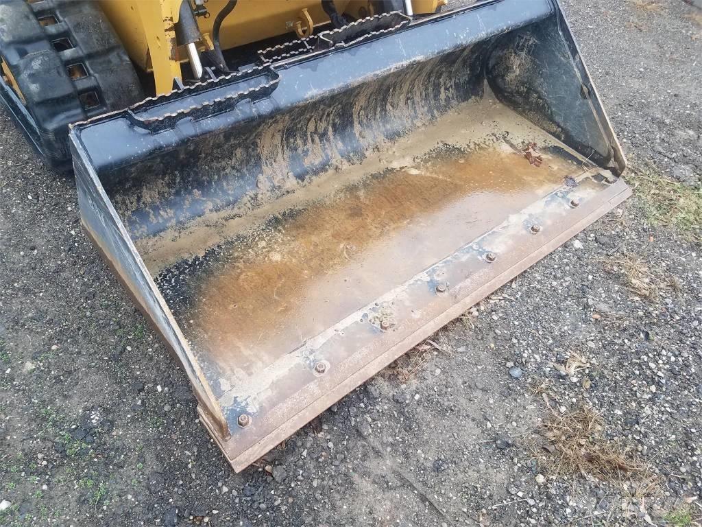 CAT 249D Liukuohjatut kuormaajat