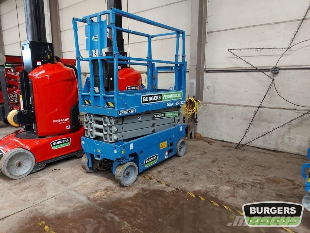 Genie GS1932 Saksilavat