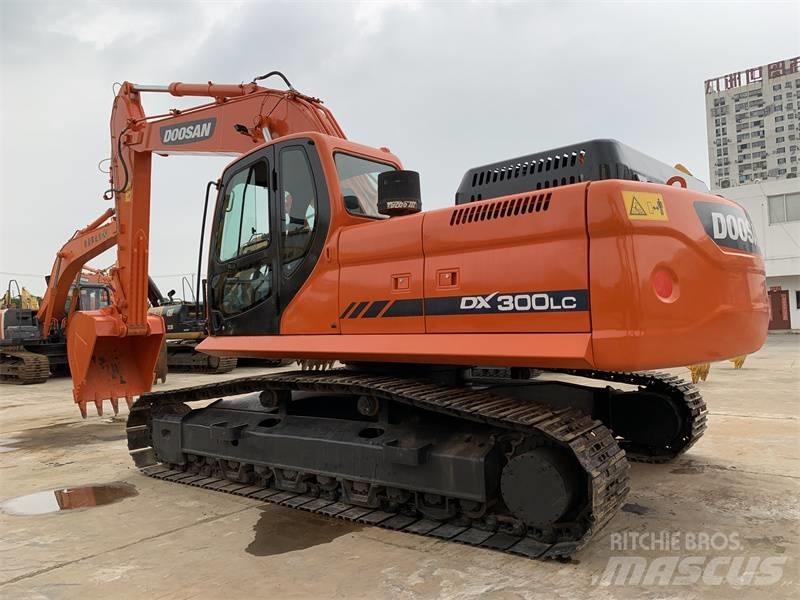 Doosan DX300 Telakaivukoneet