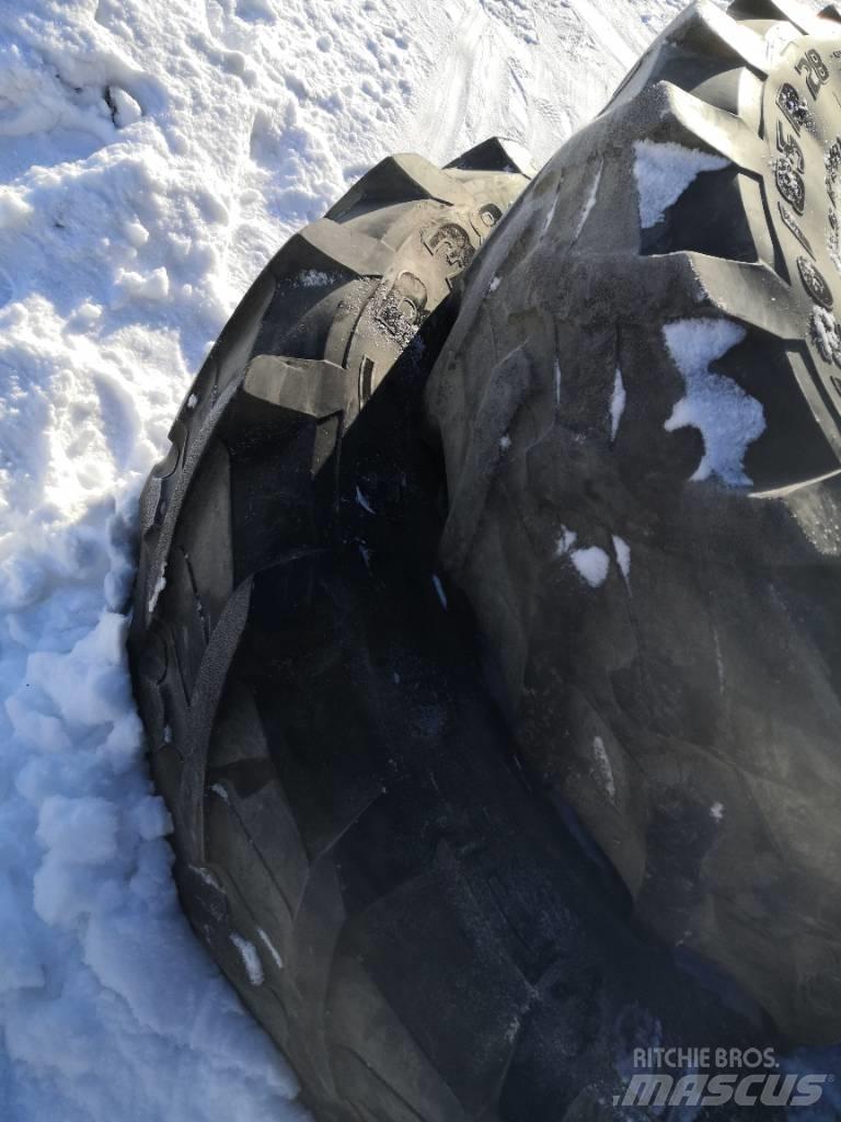 Pirelli 420/85R28 Renkaat ja vanteet