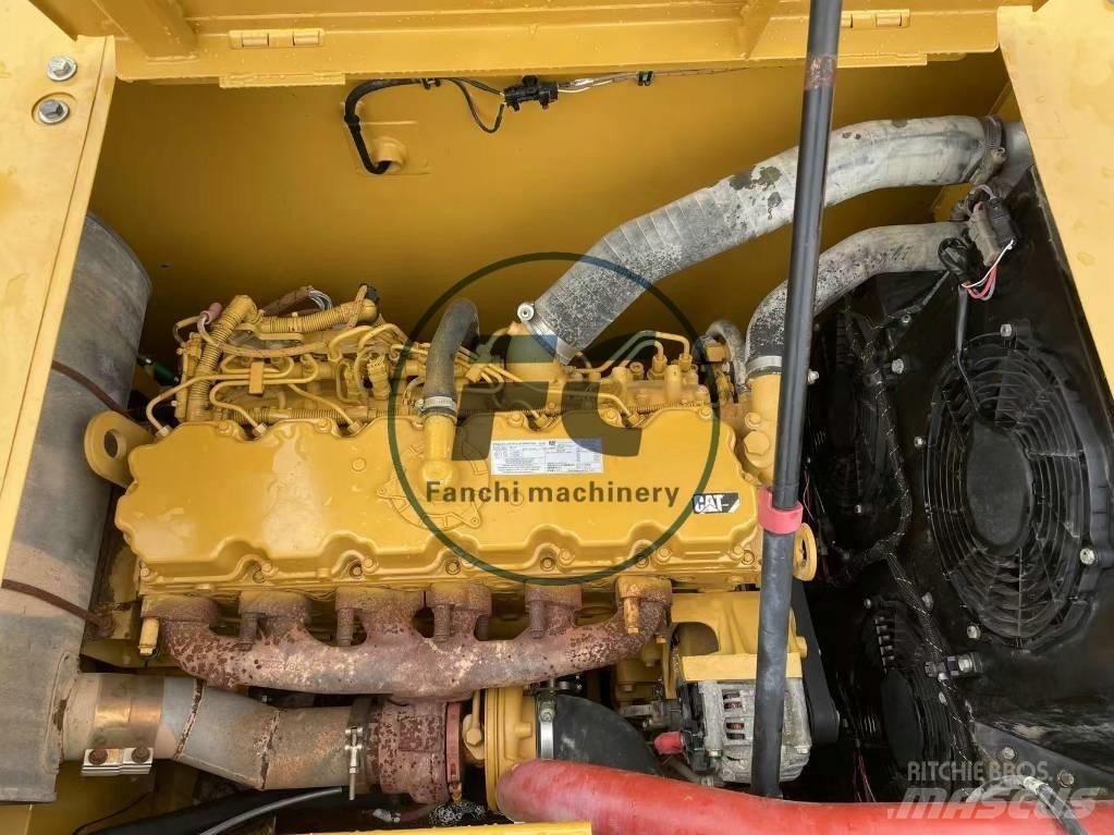 CAT 320 Telakaivukoneet