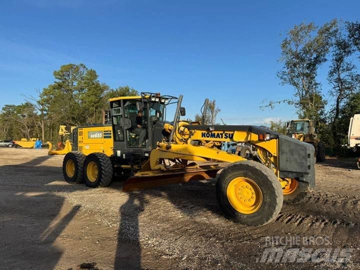 Komatsu GD 655-6 Tiehöylät