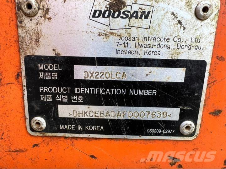 Doosan DX220LCA Midikaivukoneet 7t - 12t