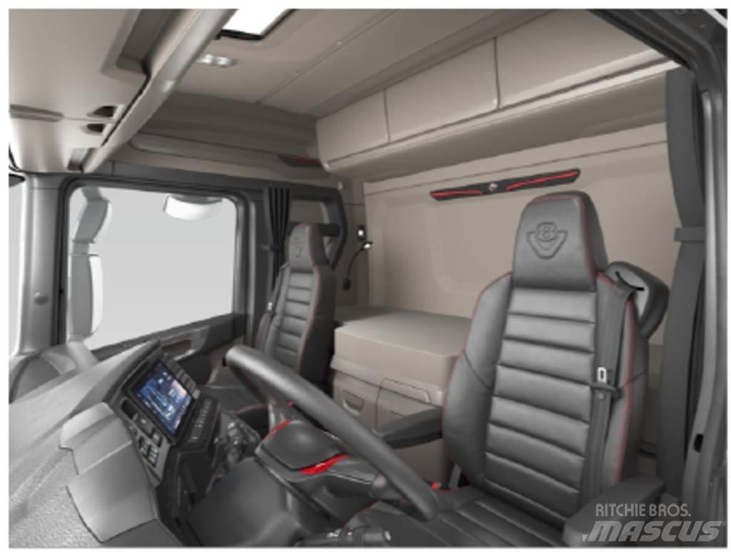 Scania R590 8x4 Koukkulava kuorma-autot