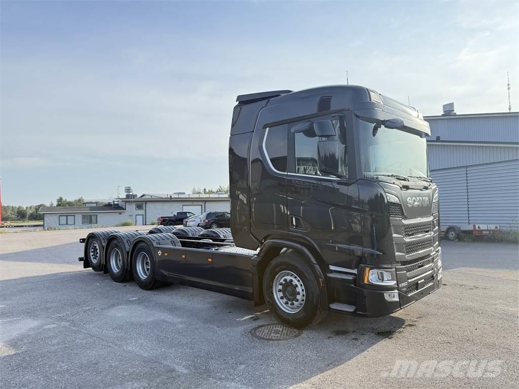 Scania R590 8x4 Koukkulava kuorma-autot