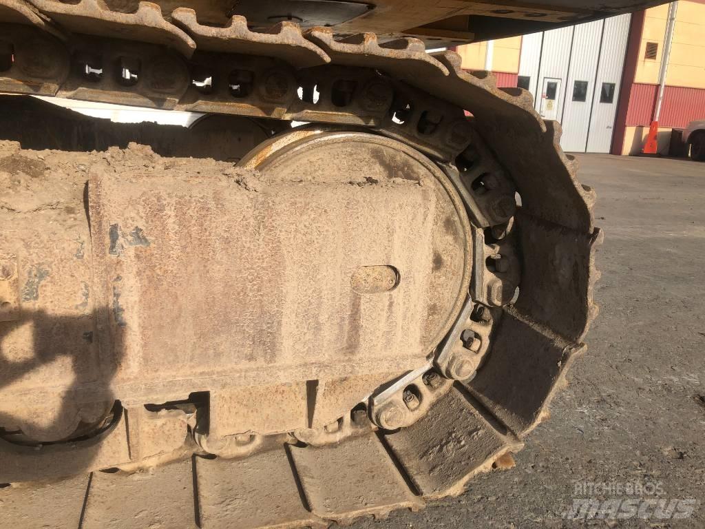 JCB JS 330 LC Telakaivukoneet