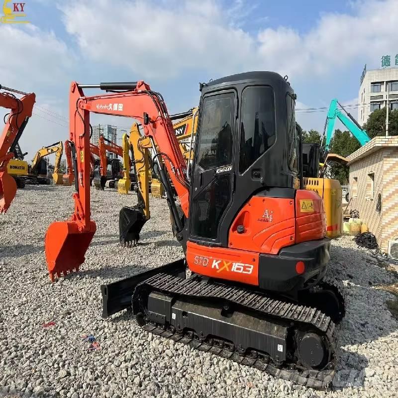 Kubota 163 Telakaivukoneet