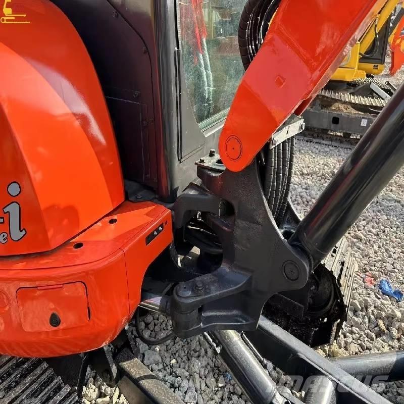Kubota 163 Telakaivukoneet