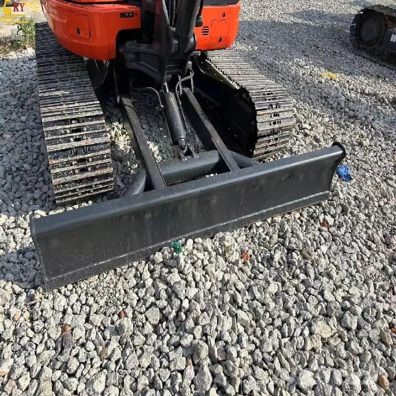 Kubota 163 Telakaivukoneet