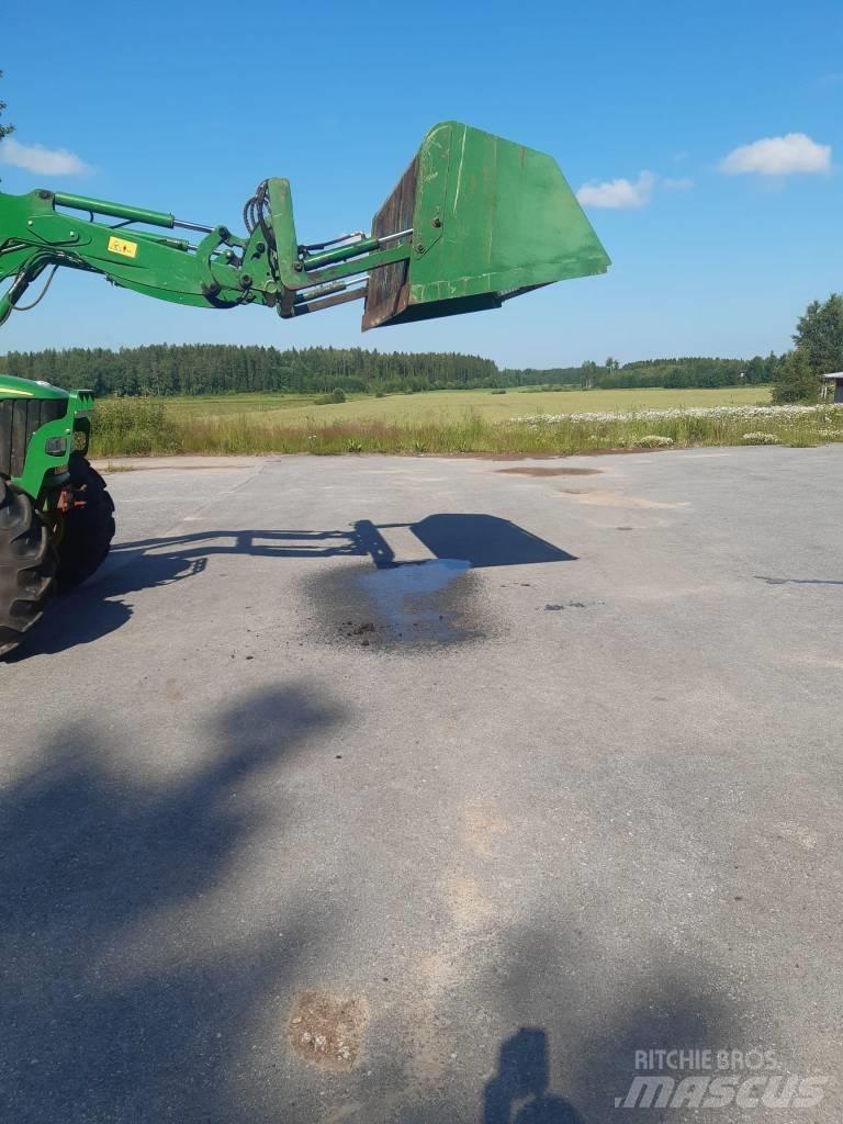Isme K-K 2,5 Etukuormaimen varusteet