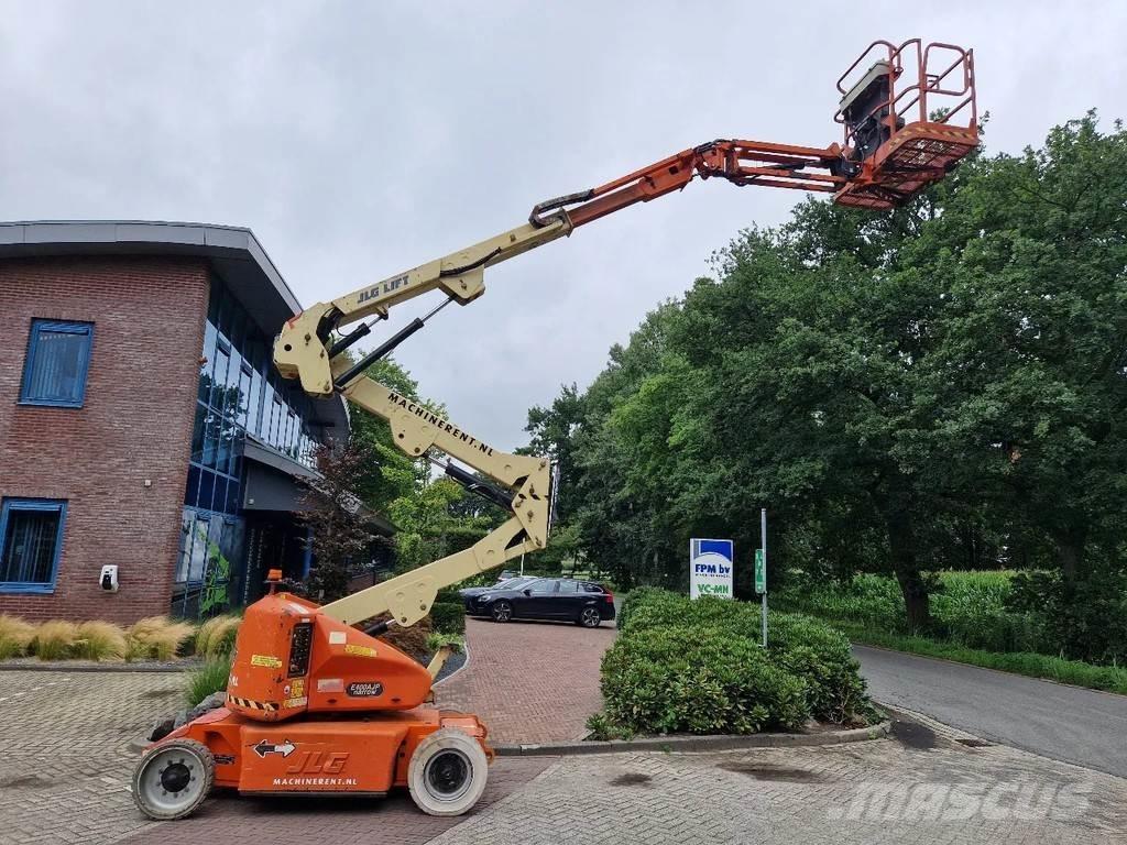 JLG E400AJPN Kuukulkijat