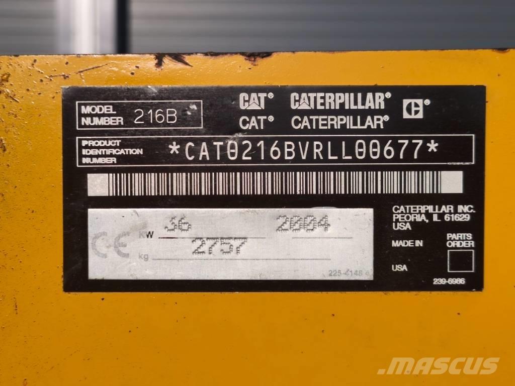 CAT 216 B Pienkuormaajat