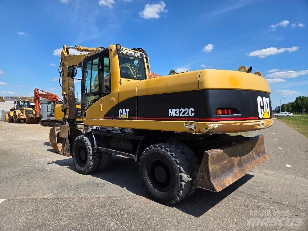 CAT M322C Pyöräkaivukoneet