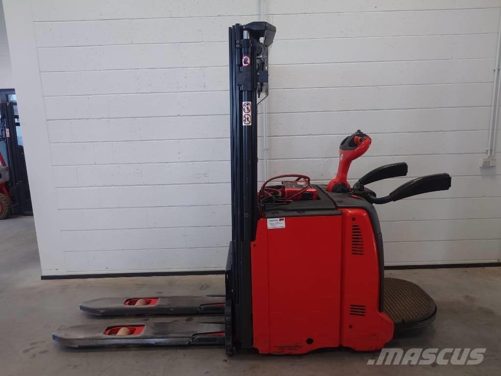 Linde L12AP/133 Ajettavat pinoamisvaunut
