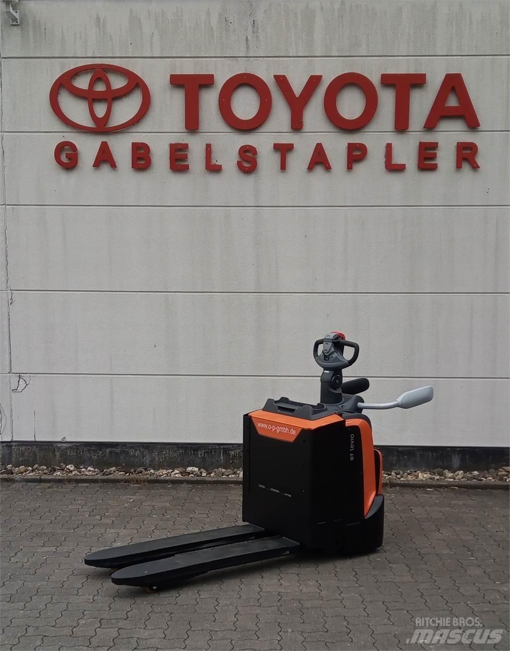 Toyota LPE200 Lavansiirtotrukit