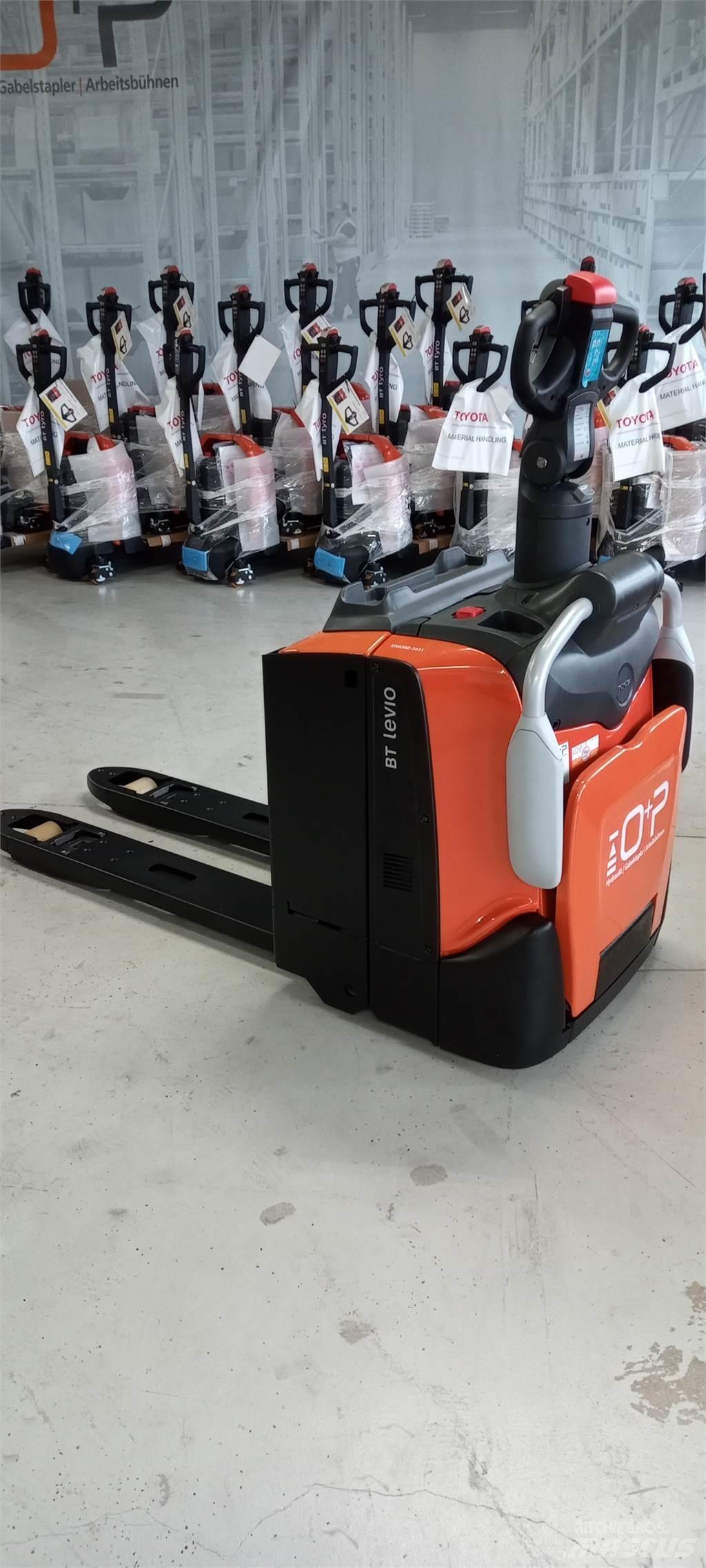 Toyota LPE200 Lavansiirtotrukit