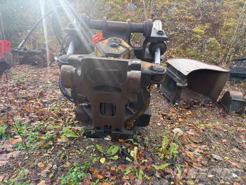 CASE CX210 Telakaivukoneet