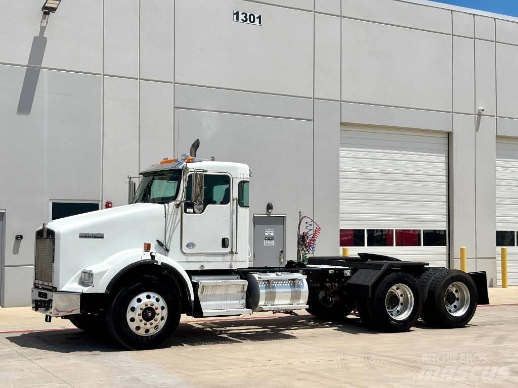 Kenworth T 800 Vetopöytäautot