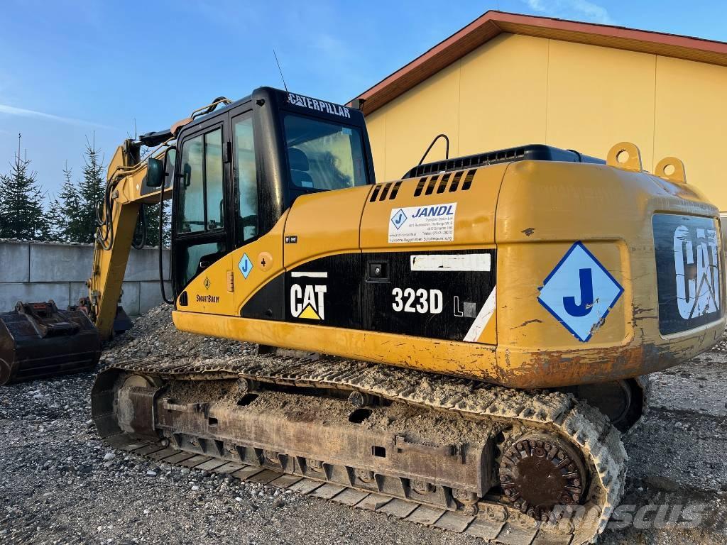 CAT 323 D L Telakaivukoneet