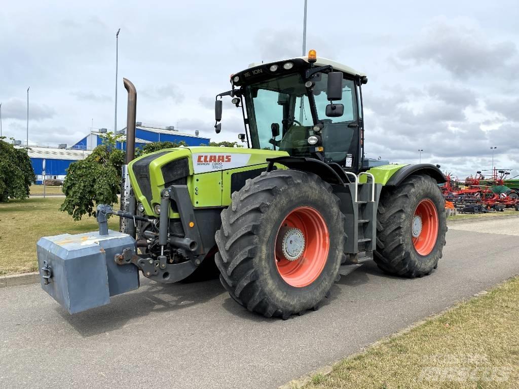 CLAAS Xerion 3800 Traktorit
