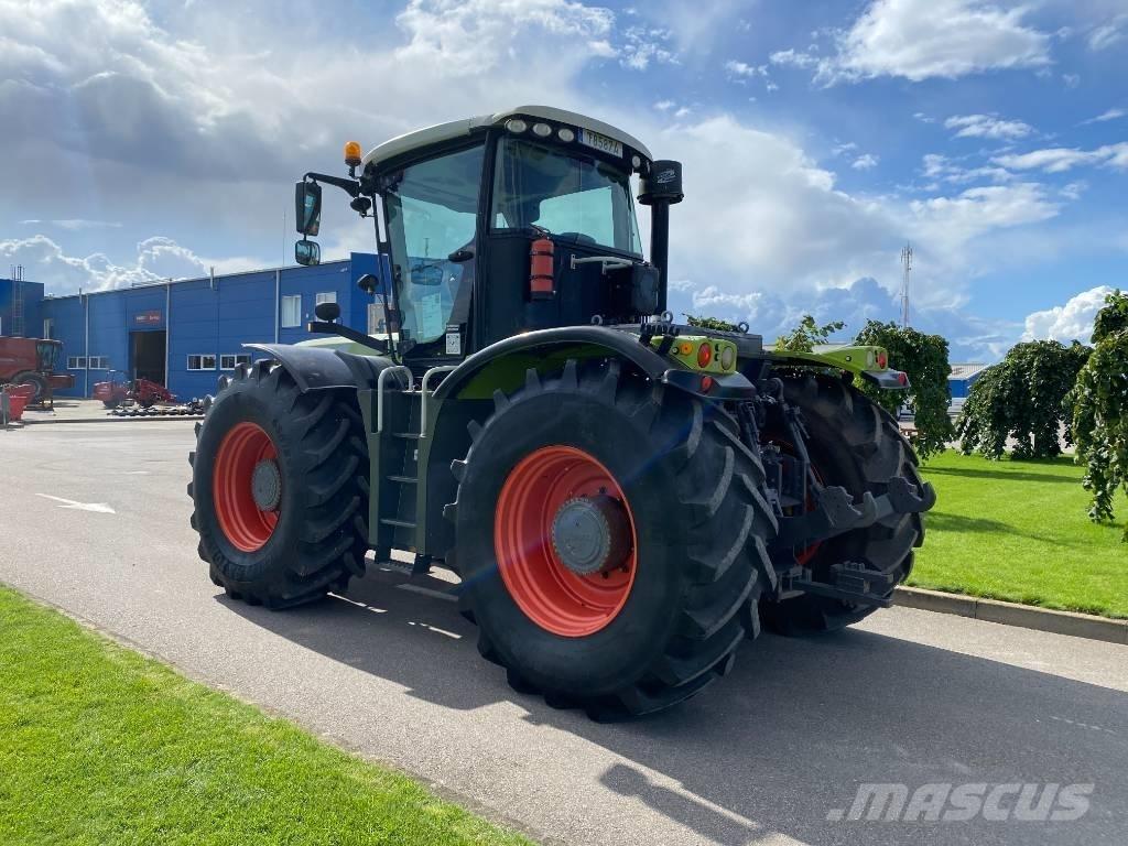 CLAAS Xerion 3800 Traktorit