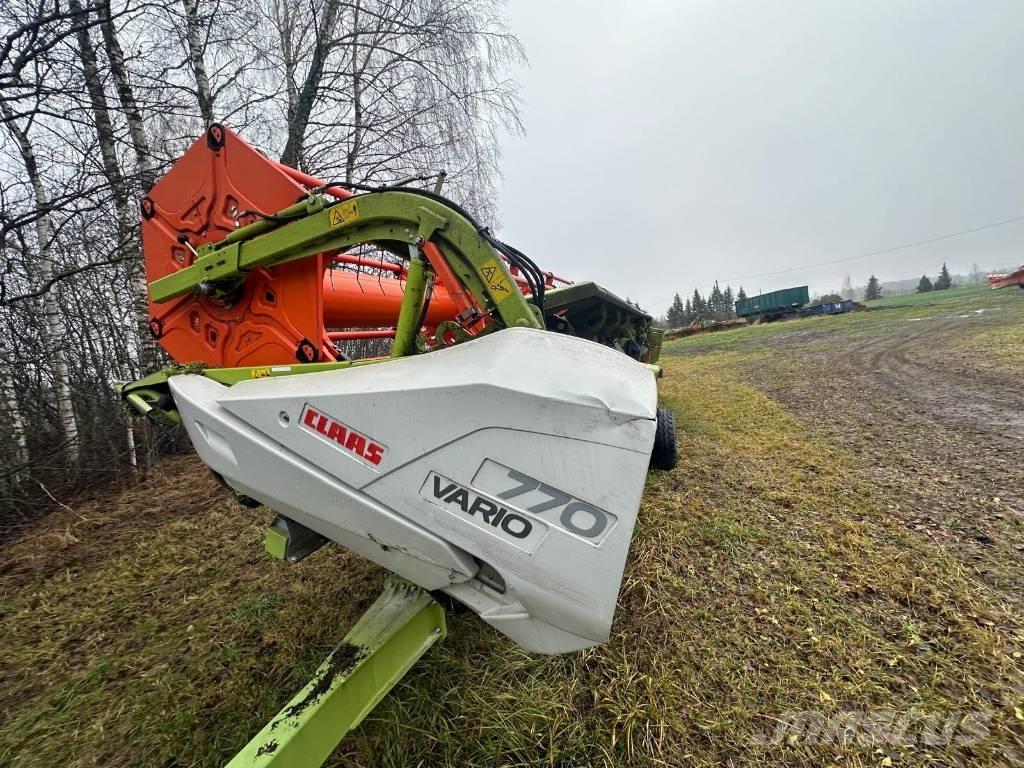 CLAAS Lexion 670 Leikkuupuimurit
