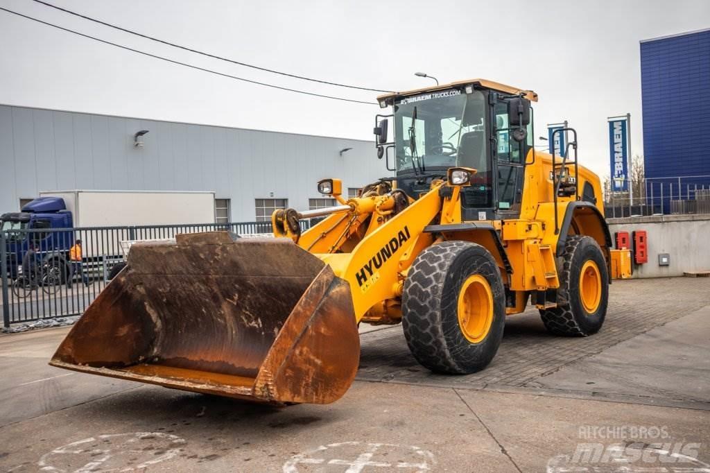 Hyundai HL955XT Pyöräkuormaajat