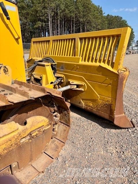 John Deere 850 J Telaketjupuskutraktorit