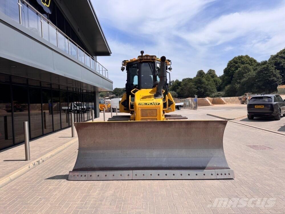Komatsu D51PXi-24EO Telaketjupuskutraktorit