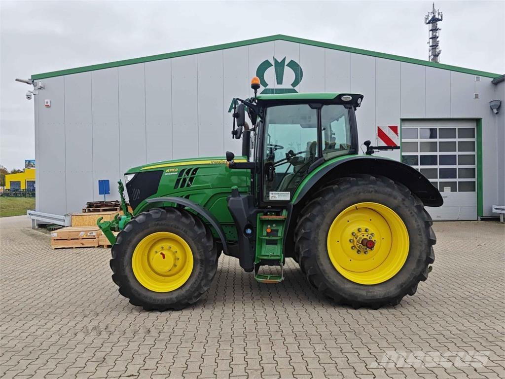 John Deere 6215R Traktorit