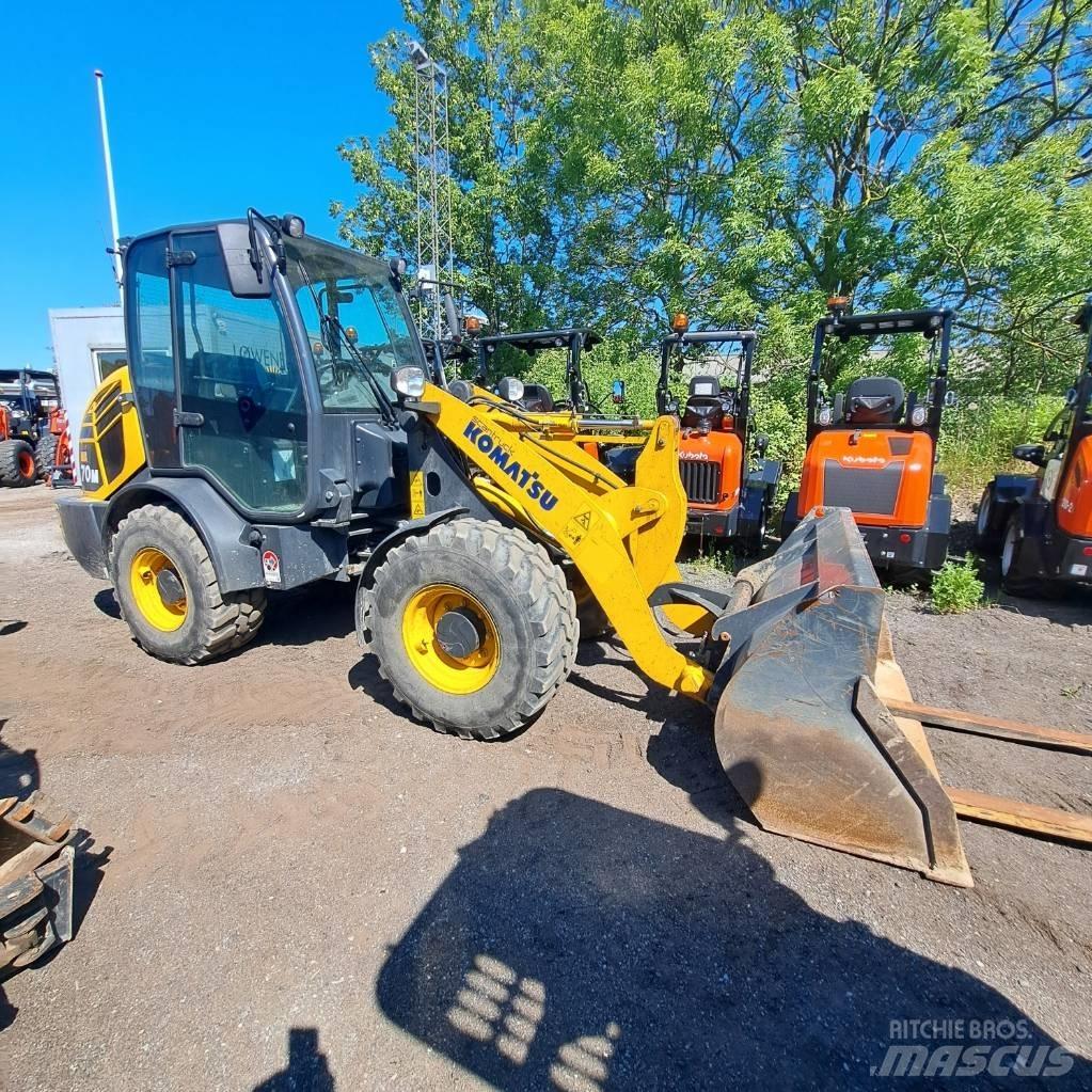 Komatsu WA70M Pienkuormaajat