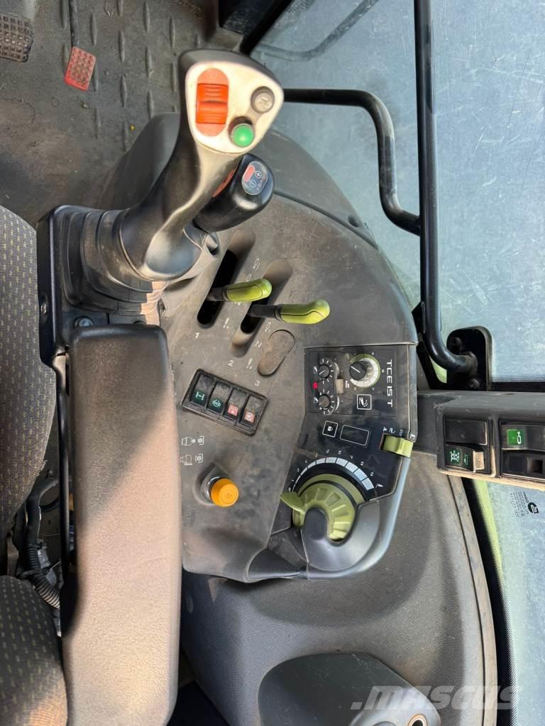 CLAAS ARION 420 Traktorit