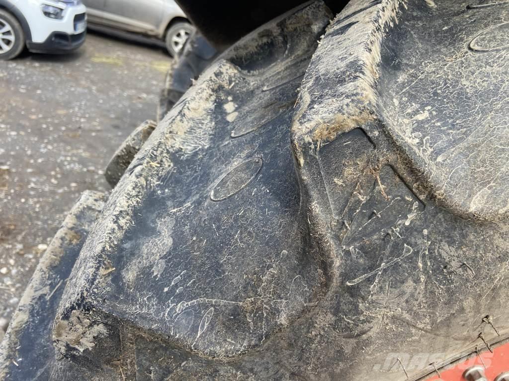 CLAAS ARION 420 Traktorit