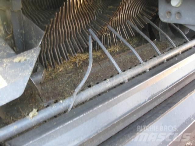 CLAAS Rollant 455 RC Pyöröpaalaimet