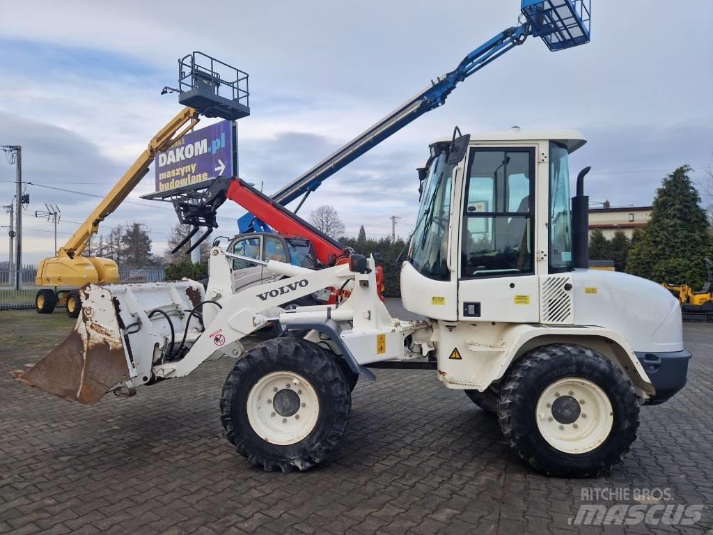 Volvo L 30 B Pyöräkuormaajat