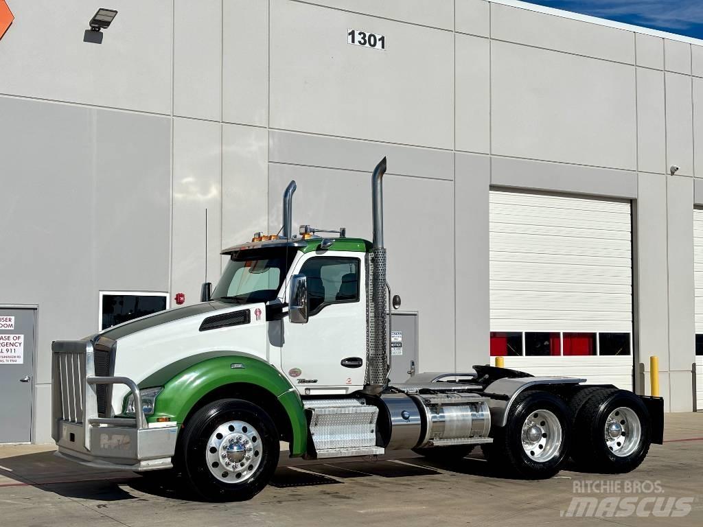 Kenworth T880 Vetopöytäautot