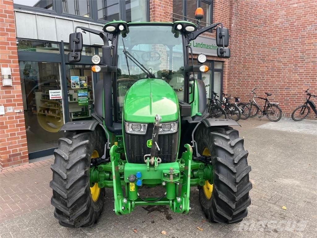 John Deere 5100R Traktorit