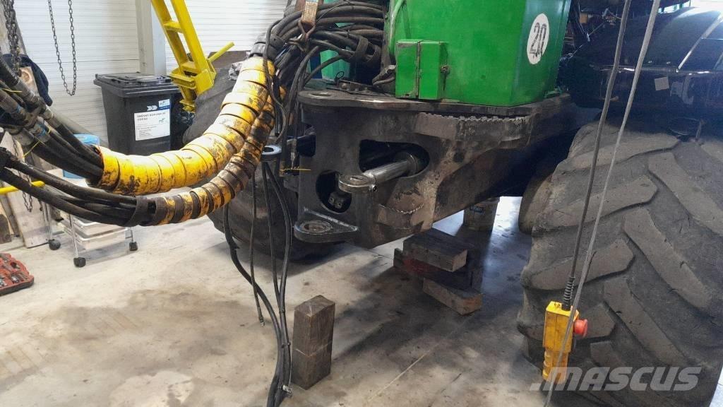 John Deere 1110 D Kuormatraktorit