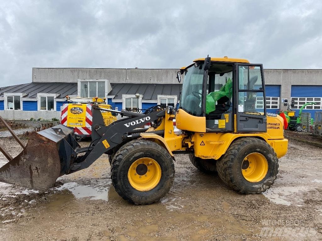 Volvo L 35 G Pyöräkuormaajat