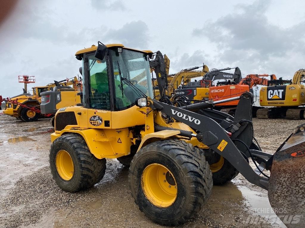 Volvo L 35 G Pyöräkuormaajat