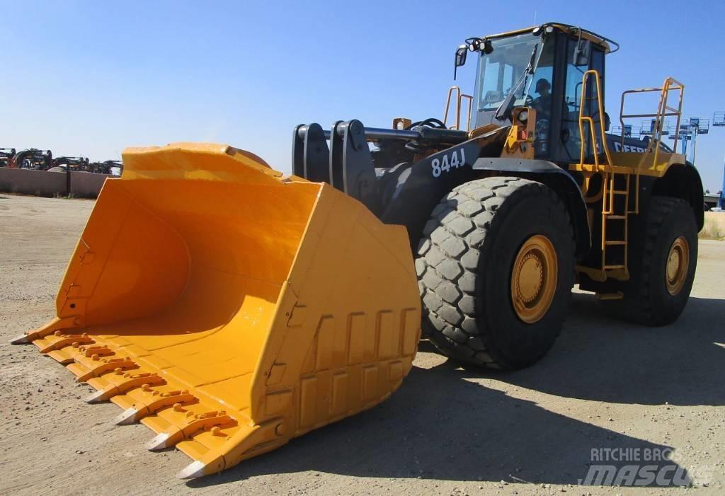 John Deere 844 J Pyöräkuormaajat